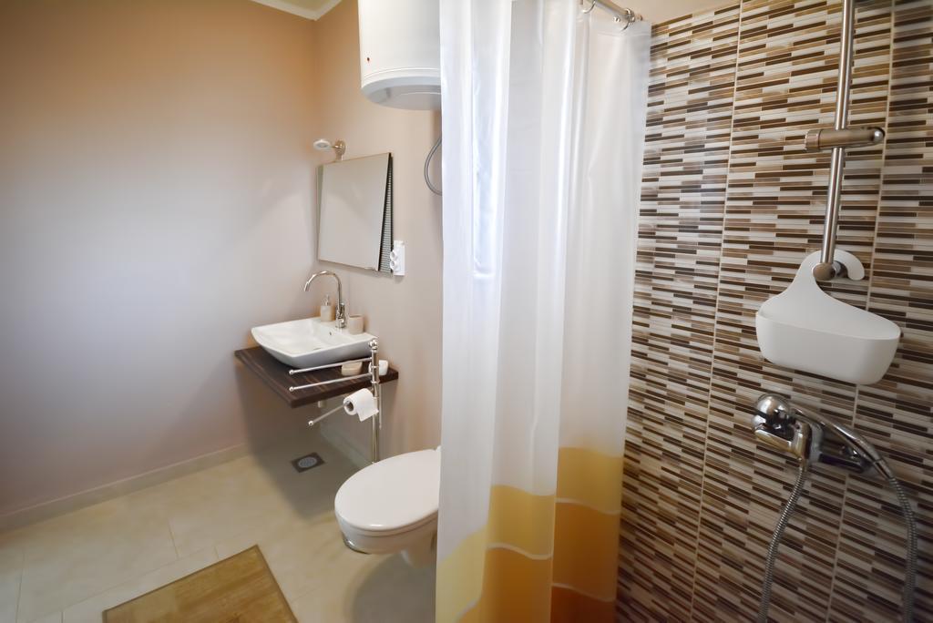 Apartments Bertetic กานฟานาร์ ภายนอก รูปภาพ